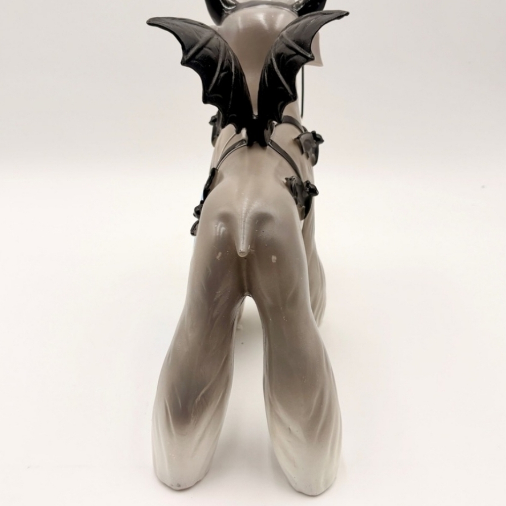 New Schnauzers Bat Dog Ghost Bucket - Picture 4 of 6
